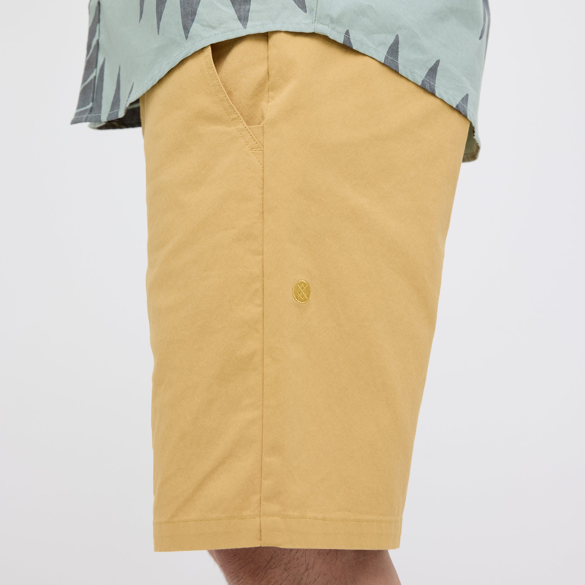 COMPOUND CHINO SHORT - Image 9